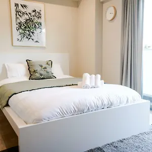 Dash Living Tsukiji 아파트